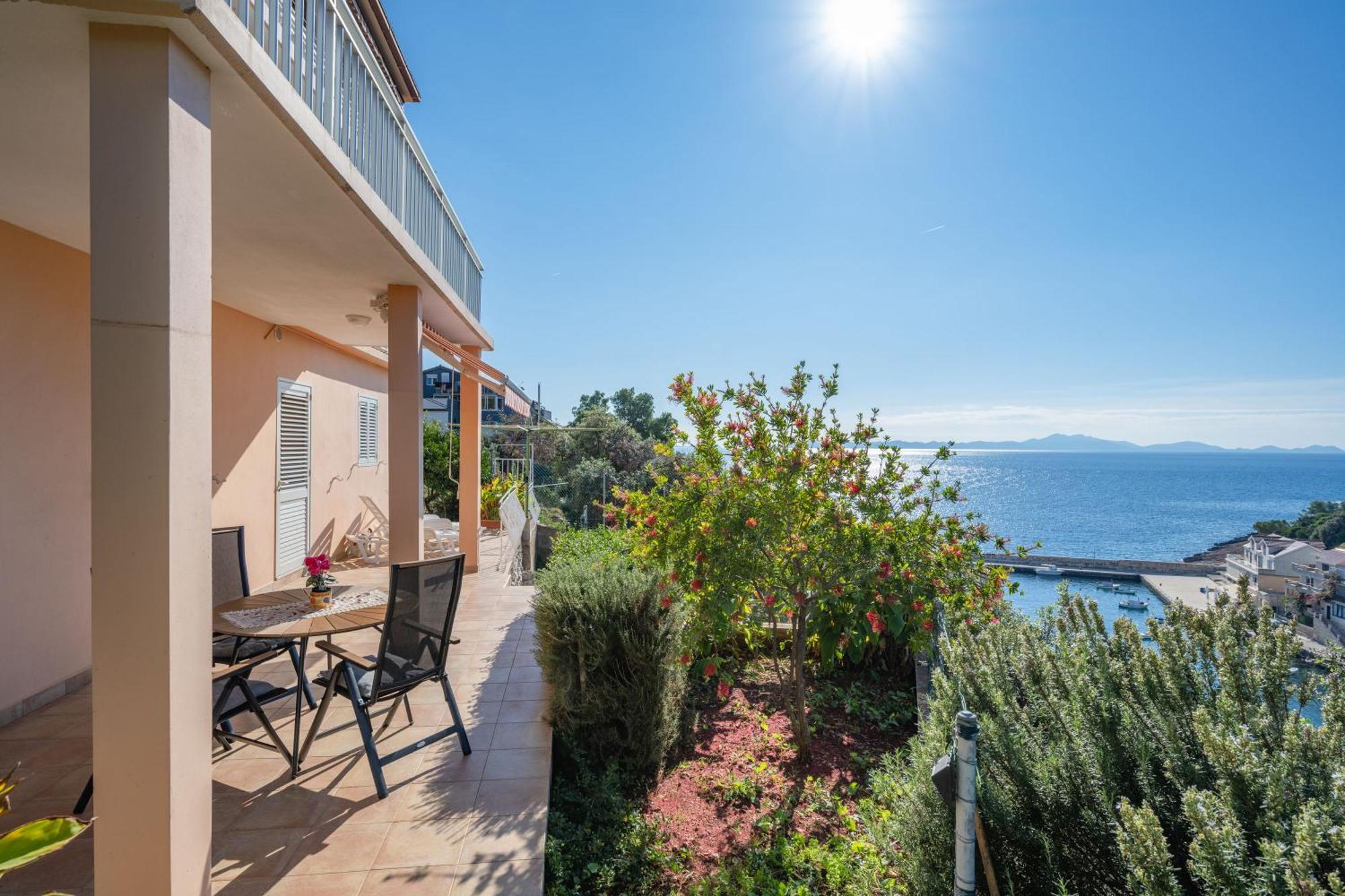 Apartments Daniela Завалатица Экстерьер фото
