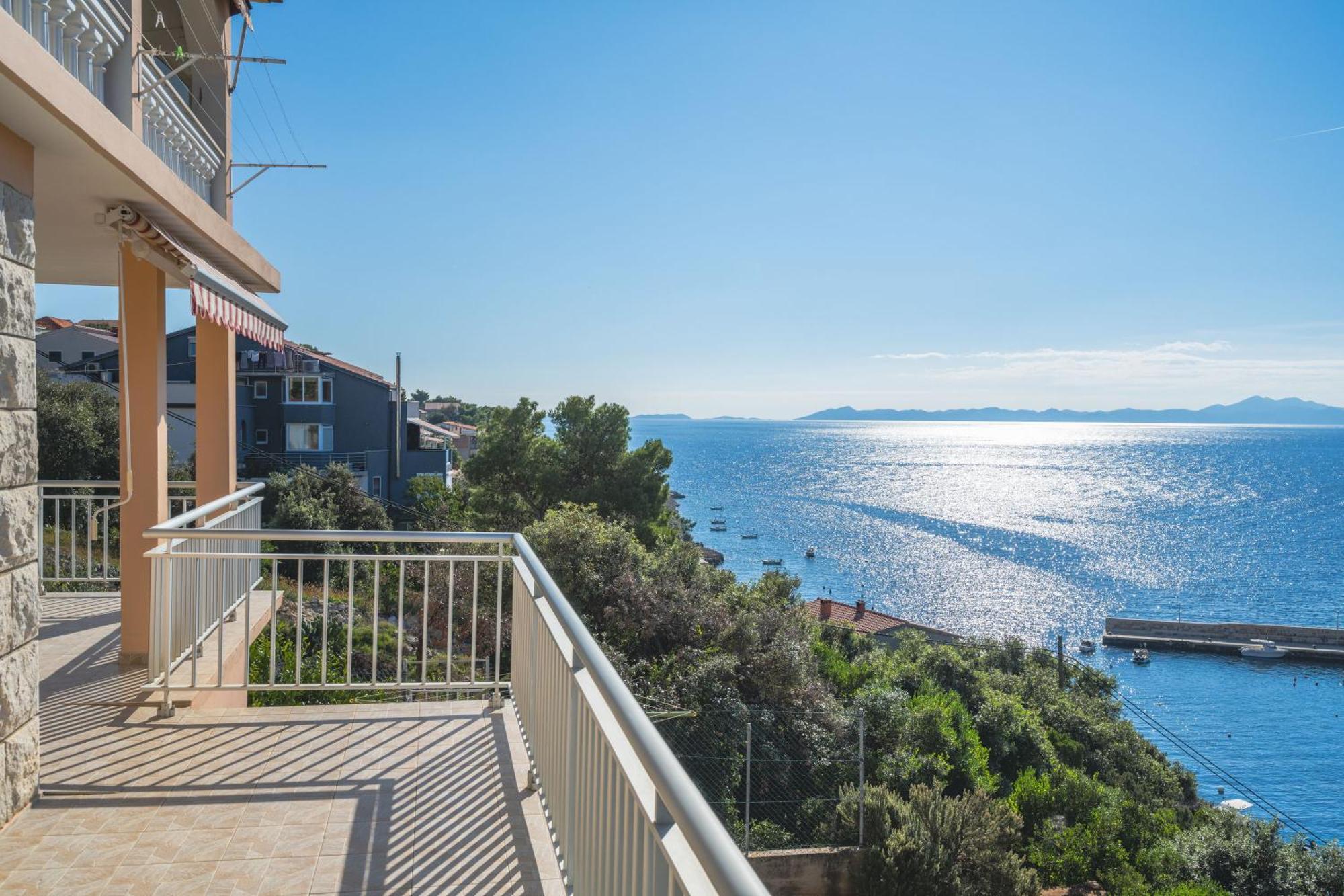 Apartments Daniela Завалатица Экстерьер фото