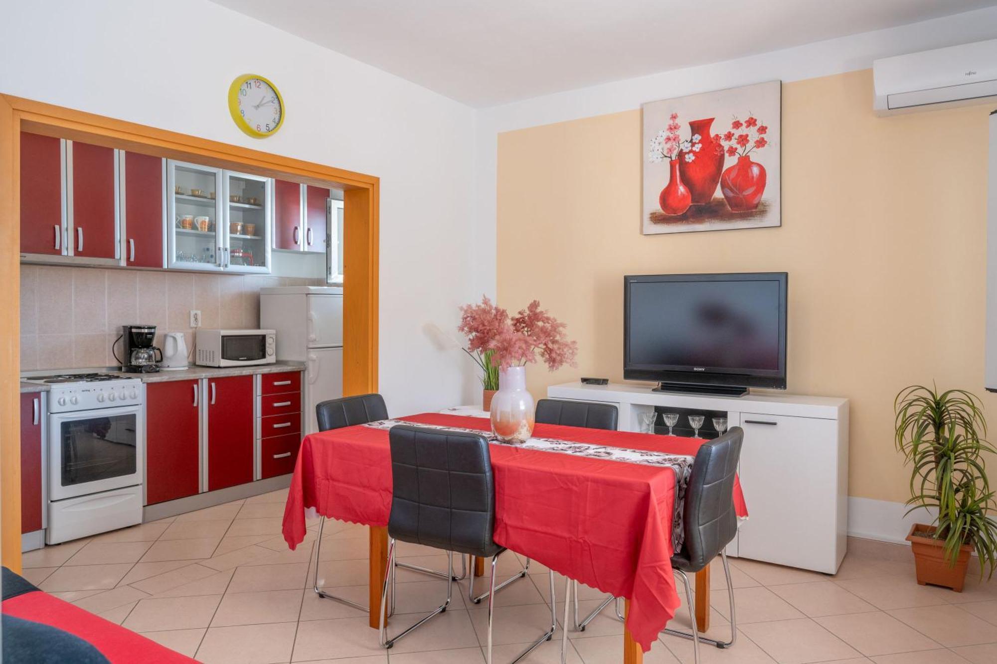 Apartments Daniela Завалатица Экстерьер фото
