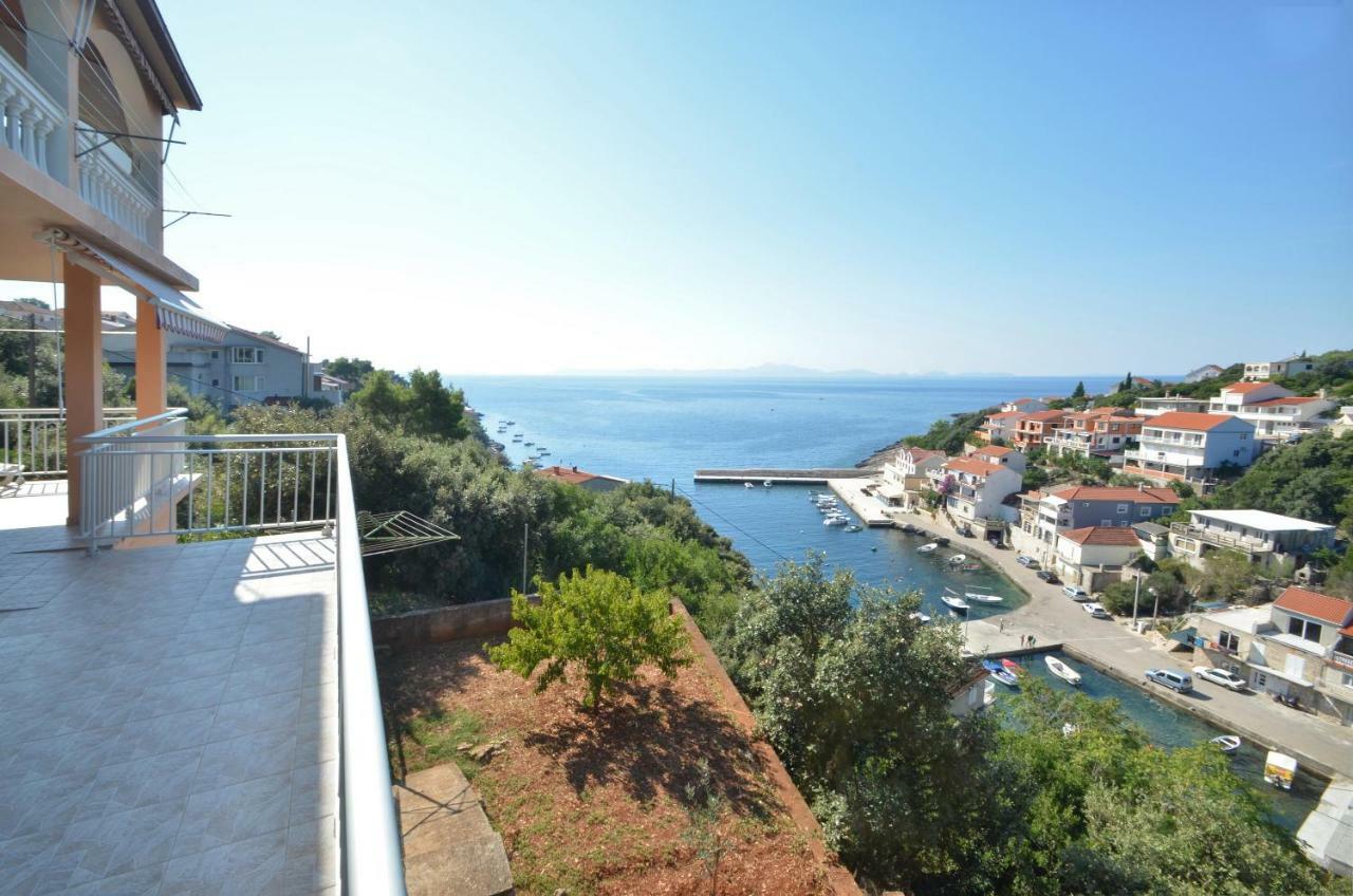 Apartments Daniela Завалатица Экстерьер фото