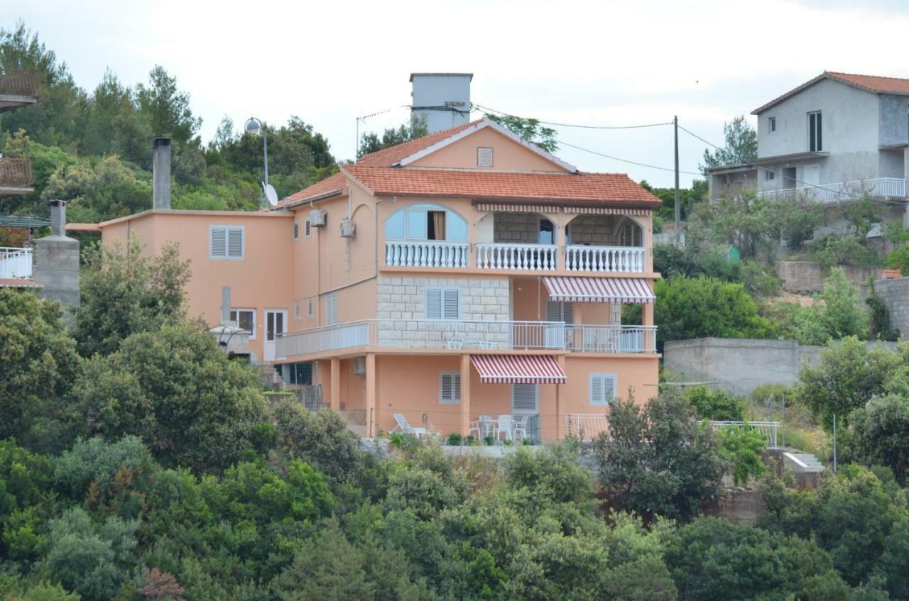 Apartments Daniela Завалатица Экстерьер фото